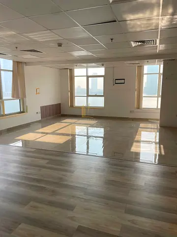 🏢 For Rent | Office in Assas Tower – Sea View