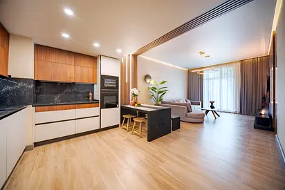 Fully Renovated & Furnished 1 BR | Motor City