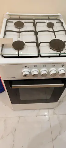 4-Burner Gas Stove + Oven + Gas Cylinder & Regulator