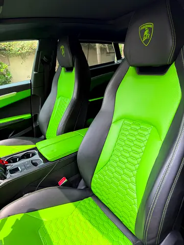 2020 Lamborghini URUS photo 8