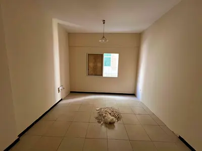 استوديو بمطبخ منفصل | غرفة غسيل | تكييف مركزي | النعيمية 2 | موقع مميز
