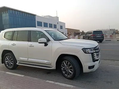 2025 Toyota LAND CRUISER — миниатюра 2