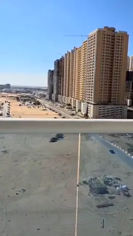 فرصة مميزة للتملك والاستثمار في أبراج الجلفا بعجمان، شقة واسعة مكونة من غرفتين نوم وصالة،