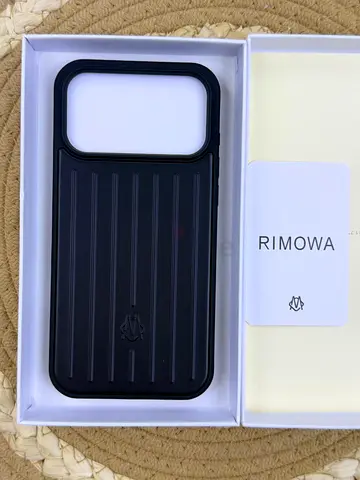 17 pro IPhone cover