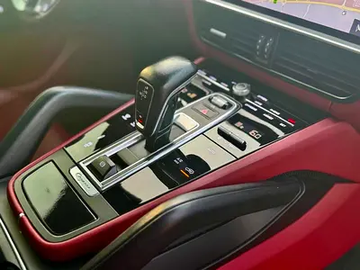 2020 Porsche CAYENNE thumbnail 11