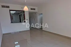 Corner Unit - Large Balcony - Prime Lake View
