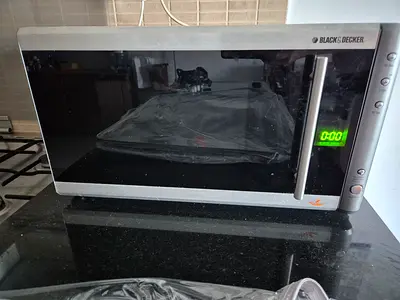 Black & Decker 30L 3-in-1 Microwave + Convection Oven + Grill (Model MY30PGCS)