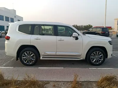 2025 Toyota LAND CRUISER — миниатюра 4