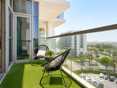 Cozy 1 Bedroom | Next Parkt | Upgraded