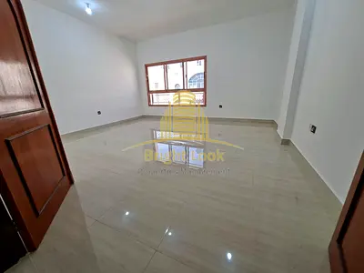 Spacious 2-Bedroom Apartment with Balcony – Khalidiyah