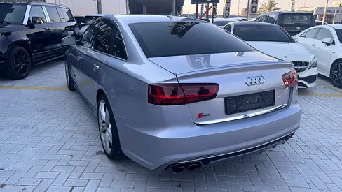 صورة 4 لـ 2016 AUDI S6