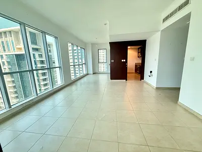 High floor | Bright and Spacious | Vacant