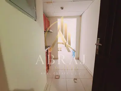 Luxury Big size Close kitchen near to safari mall 18k available