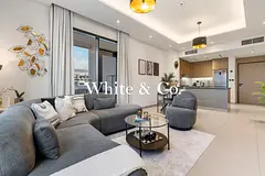 Modern Unit | Rooftop Pool | Top Location