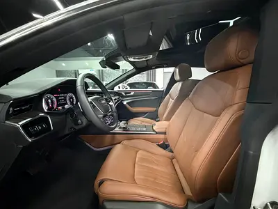 صورة 8 لـ 2019 AUDI A7