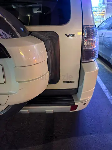 Well Maintained Mitsubishi Pajero 2013 GLS | GCC Specs