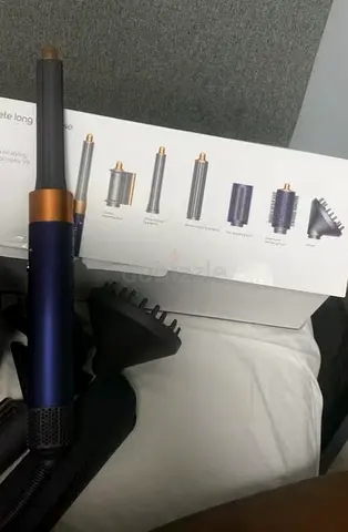 Dyson Airwrap Complete styler with multiple attachments (used)