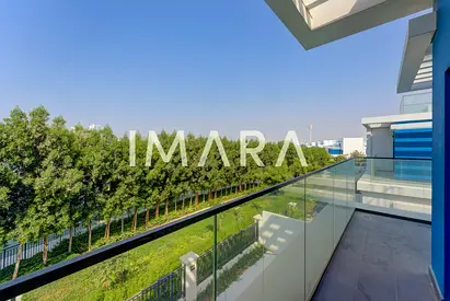 5 Bedroom I Single Row I Backing Lake and Park