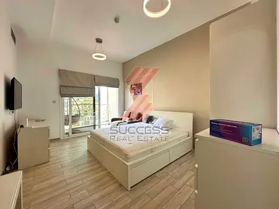 Modern Studio with Balcony l Furnished