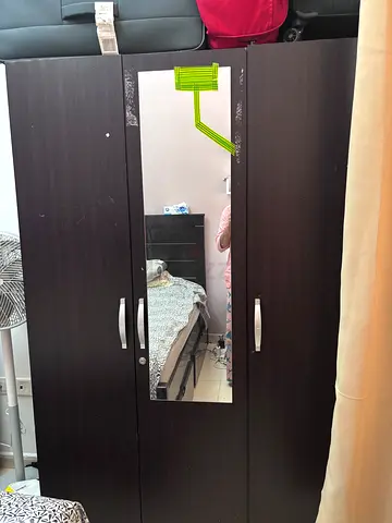 Free giveaway Wardrobe homebox 3 door