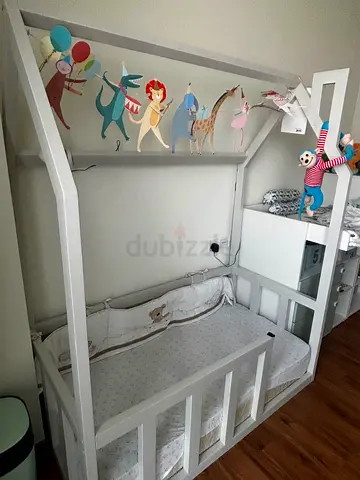Toddler Floor Bed with Rails Gate and Mattress bought from Casa HQ
Was Dhs 2000
Now Dhs 1000