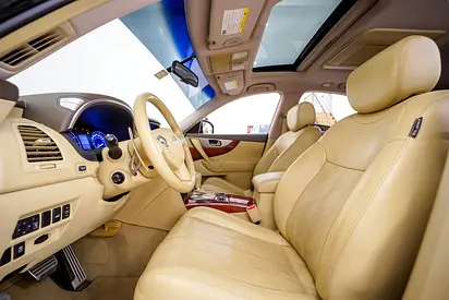 2015 Infiniti QX70 照片 10