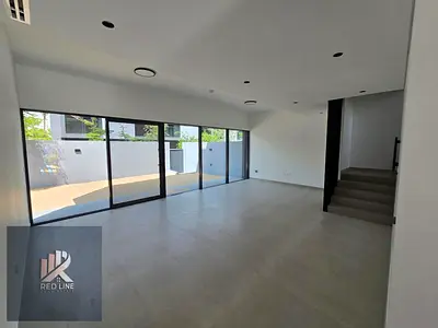 تاون هاوس كورنر للايجار السنوي في ، تتميز بمساحة واسعة وتصميم فاخر يوفر أعلى مستويات الراحة والخصوصية للعائلات. تقع في موقع هادئ وحيوي قريب