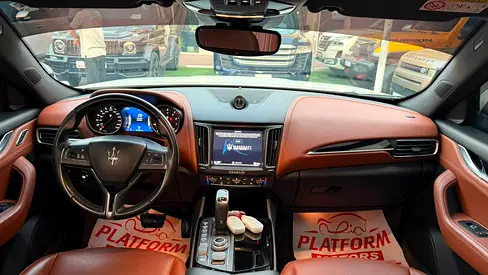 2019 Maserati LEVANTE photo 8