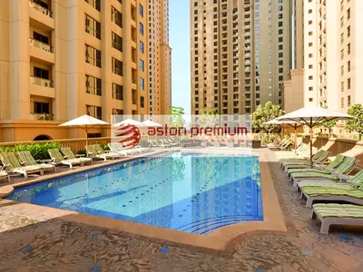 Spacious 2 Bedrooms Apartment with Community Views