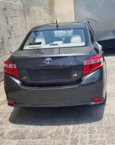 2015 Toyota YARIS — фото 3