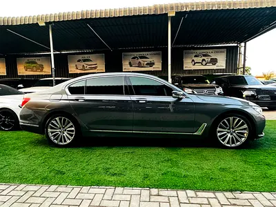صورة 4 لـ 2017 BMW 7-SERIES