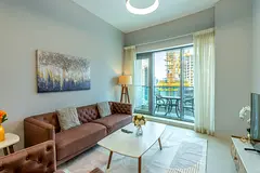 Canal Facing | Contemporary | Spacious Layout