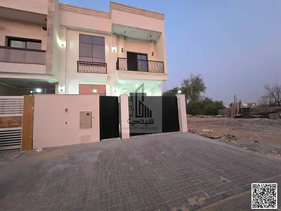 تاون هاوس للبيع في الحليو 2 بعجمان