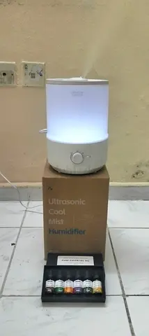 Ultrasonic Cool Mist Humidifier with Essential Oils - Like New