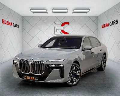 BMW 740i Exclusive - 2023 - GCC Specs - FSH - EXCELLENT CONDITION