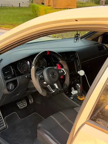 صورة 6 لـ 2017 Volkswagen GOLF GTI