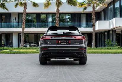 2021 AUDI Q8 photo 5