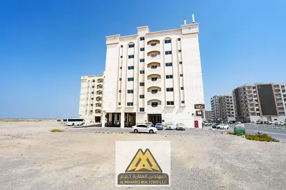 High-Yield Commercial & Residential Investment: G+6 Multi-Unit Building for Sale in Al Hizam Al Akhdar (Al Madar 2), Umm Al Quwain