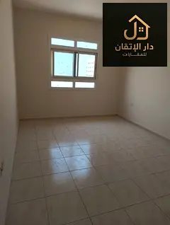 "Golden opportunity for rent: 2-bedroom apartment with living room in Al Majara area. Includes centr