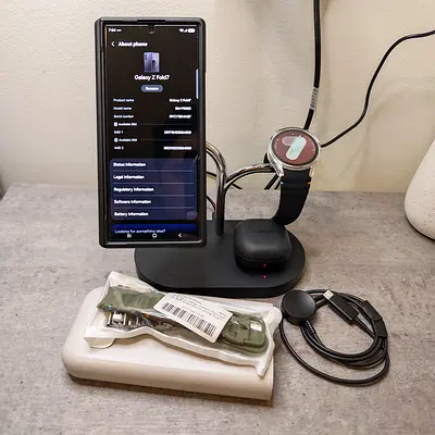 Samsung Galaxy Z Fold 7 256gb + Watch 7 40mm LTE + Buds 2 pro + more
