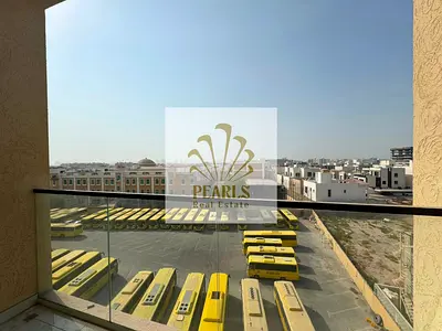للإيجار السنوي في التلة – أول ساكن | 3 غرف وصالة | 3 حمام | خزائن بالحائط | بلكونة بإطلالة مفتوحة | شهر مجاني | 62 ألف