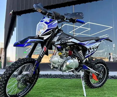 Sharmax 145 motorbike