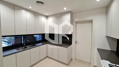 إطلالة خضراء ومساحات واسعة تاون هاوس 4 غرف في أزاليا
