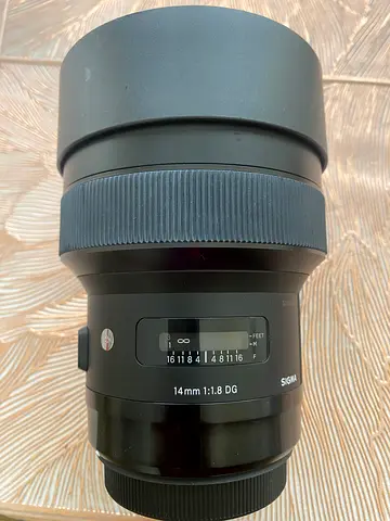 sigma Art 14mm 1.8 for Canon dslr camera  ( worth 3500aed )