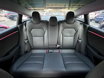 صورة مصغرة 15 لـ 2024 Tesla MODEL 3