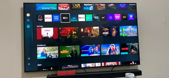 Samsung 55" BU8000 used like new with box