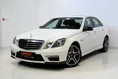 2011 Mercedes-BENZ E-CLASS thumbnail 3