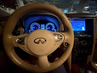صورة 8 لـ 2016 Infiniti QX70