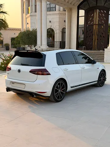 صورة 3 لـ 2017 Volkswagen GOLF GTI