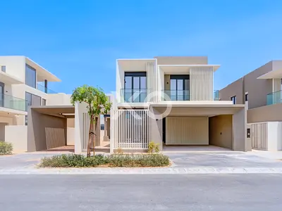 Close to Pool | Single Row | Large Plot
